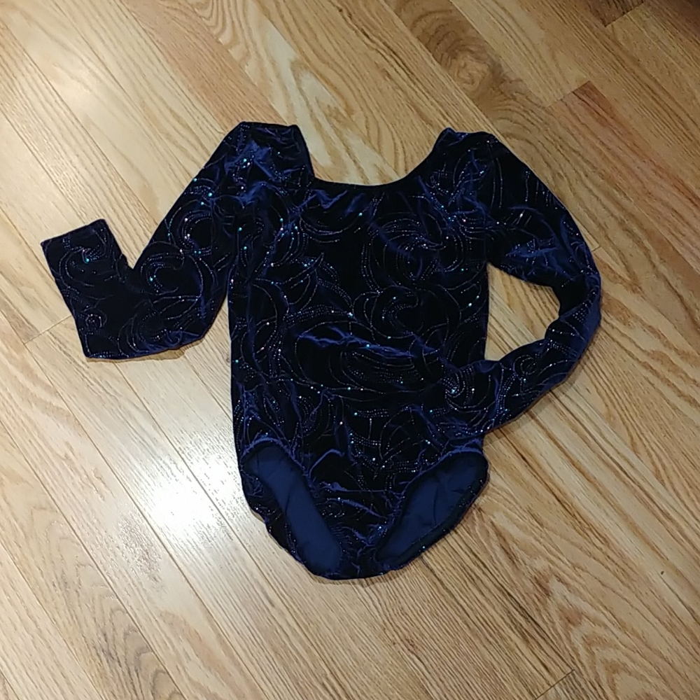 Girls long sleeve velour leotard